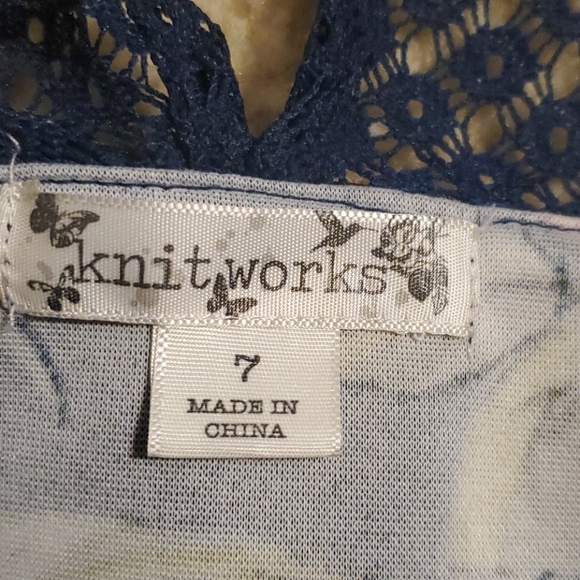 FLORAL CROP SET WITH COLD SHOULDER - Picture 3 of 4